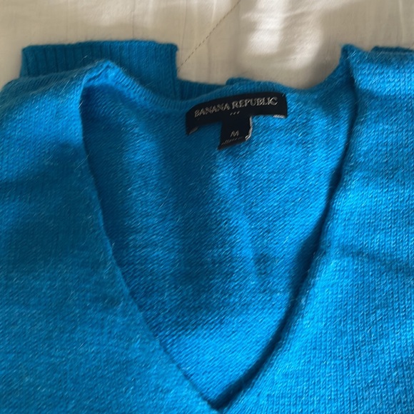 Banana Republic sweater NWOT! - Picture 3 of 6
